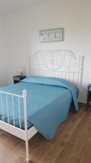 2 Schlafzimmer, Schreibtisch, Bügeleisen/Bügelbrett, kostenloses WLAN