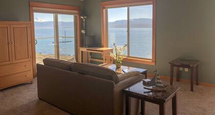 Million dollar view- Columbia River and Mt Hood, Private entrance
