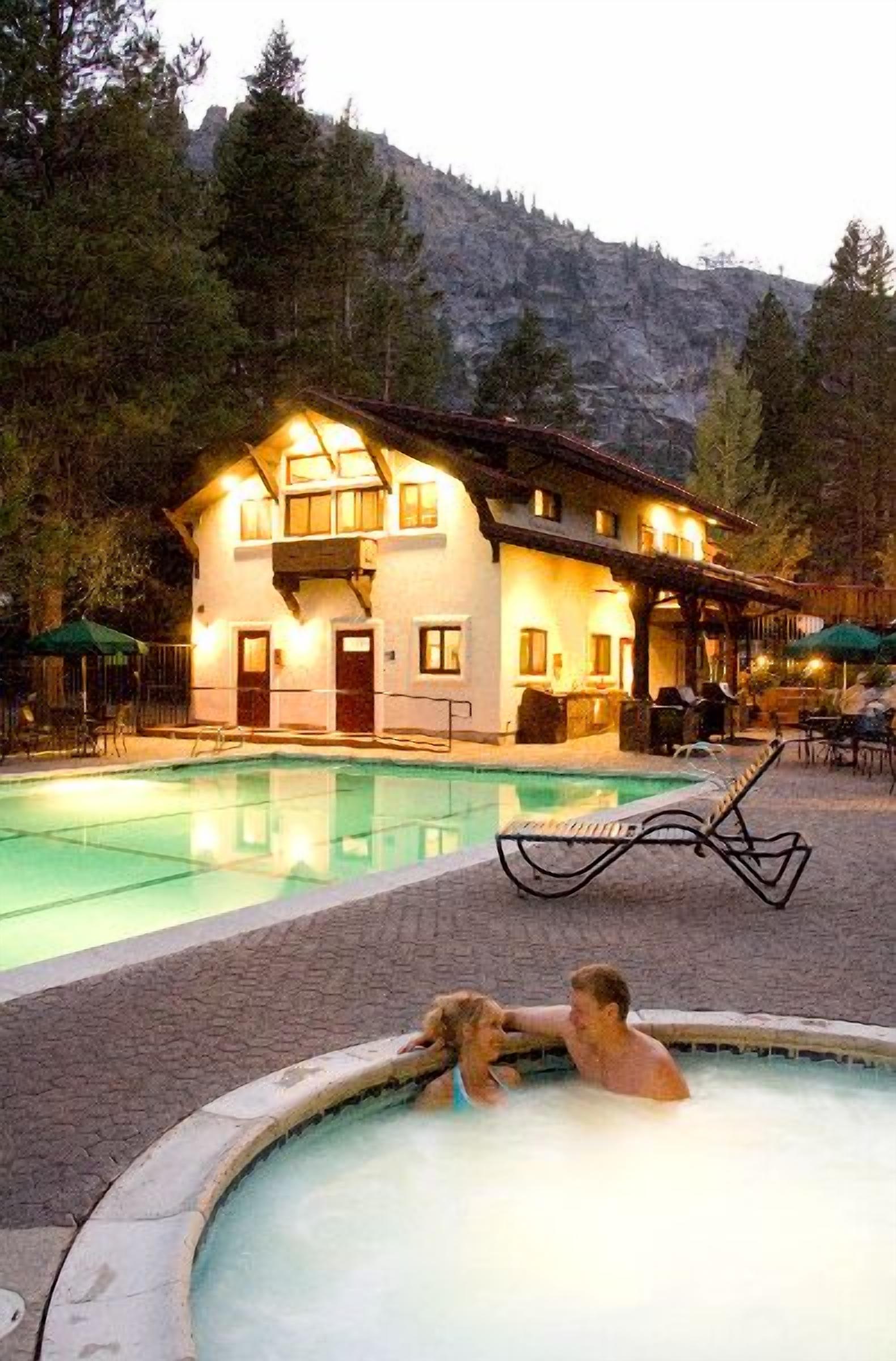 Piscine extérieure, piscine chauffée