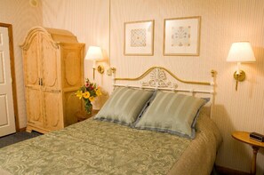 1 bedroom, iron/ironing board, WiFi, bed sheets - Base of Squaw Valley, Walk to Lifts & Village, Great Amenities (Olympic Valley)