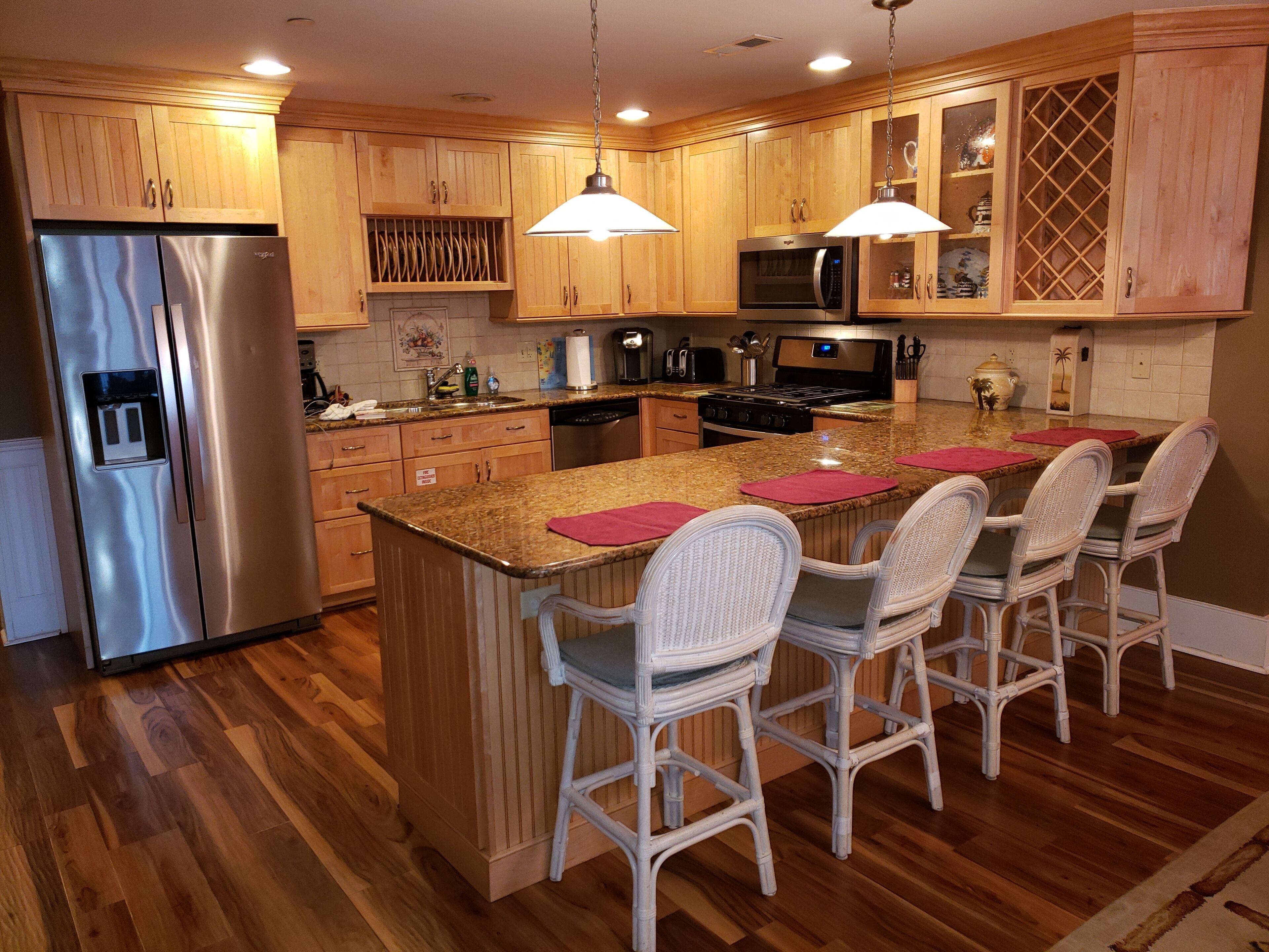 Coastal Colors - Premier Luxury Rental - Heated Pool - Spa - Game Room - Beach