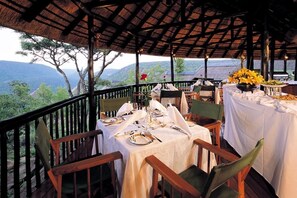 Breakfast, lunch, dinner served; local and international cuisine
