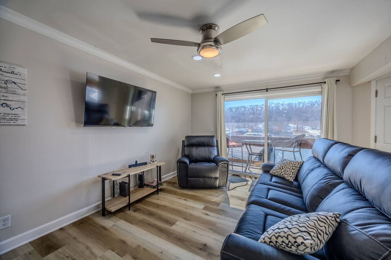 Smart TV, fireplace, video games