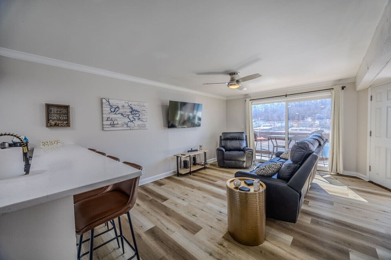 Smart TV, fireplace, video games