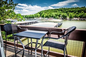 Outdoor dining - Indoor/Outdoor Pools! Hot Tub!! Sauna!!! Steam Room!!!! Relaxation!!!! (Osage Beach)