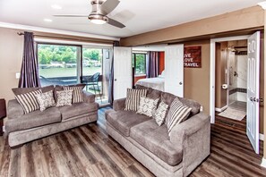 Interior - Indoor/Outdoor Pools! Hot Tub!! Sauna!!! Steam Room!!!! Relaxation!!!! (Osage Beach)