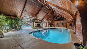 Innenpool, Außenpool