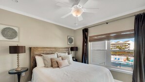 2 slaapkamers, een strijkplank/strijkijzer, gratis wifi, beddengoed