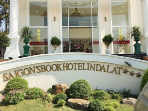 Front of property - Saigon's Book Hotel Da Lat (Da Lat)