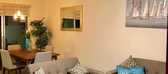 Nuovissima casa in gated community.