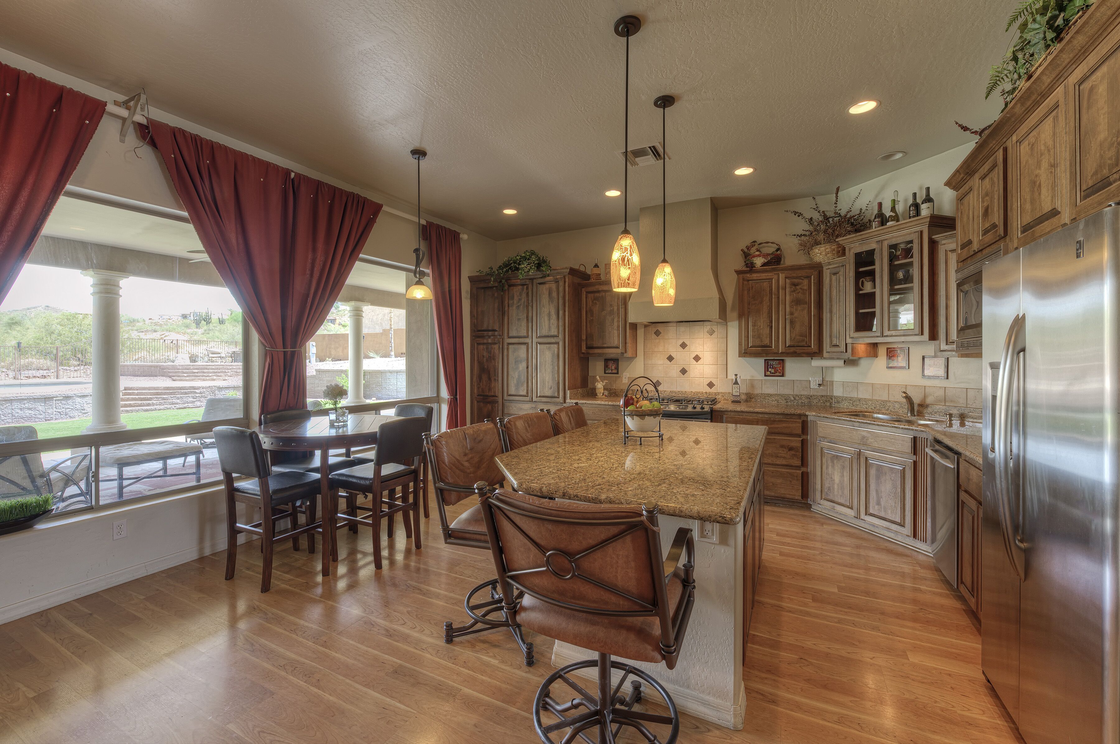 WEEKLY & MONTHLY DISCOUNTS!!  Resort Style Executive Home On 1.25 Acres