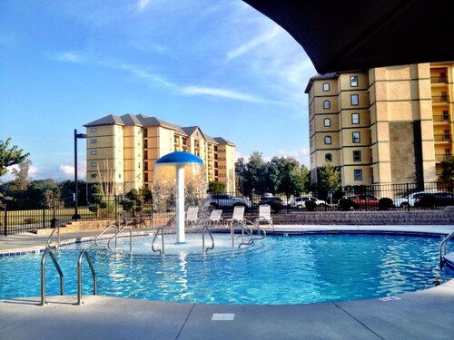 Cozy 2 Bedroom 2 Bathroom Condo In Heart Of Pigeon Forge