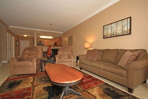 TV, fireplace