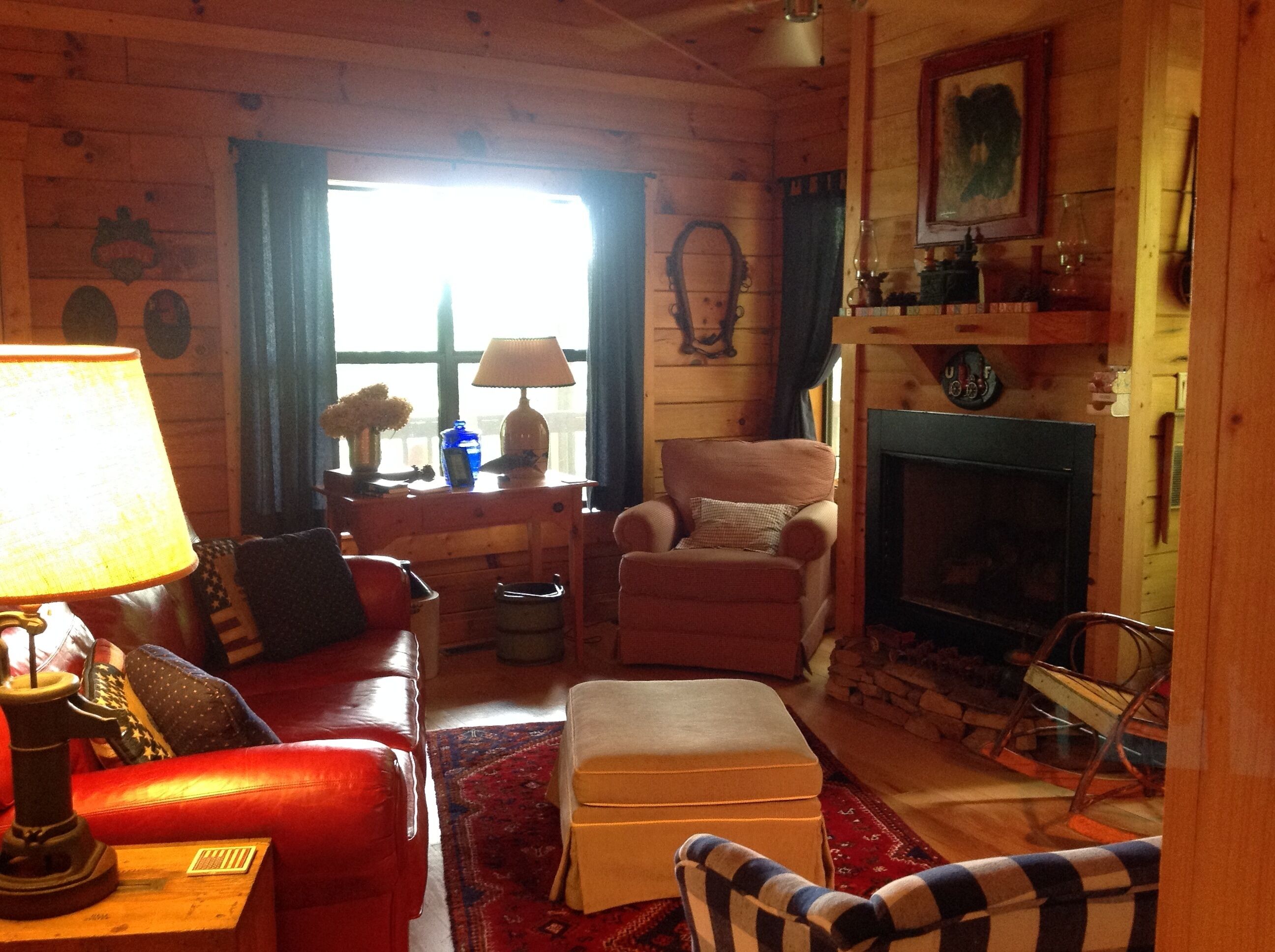 Cozy Mtn. Cabin-Great Location for Day Trips