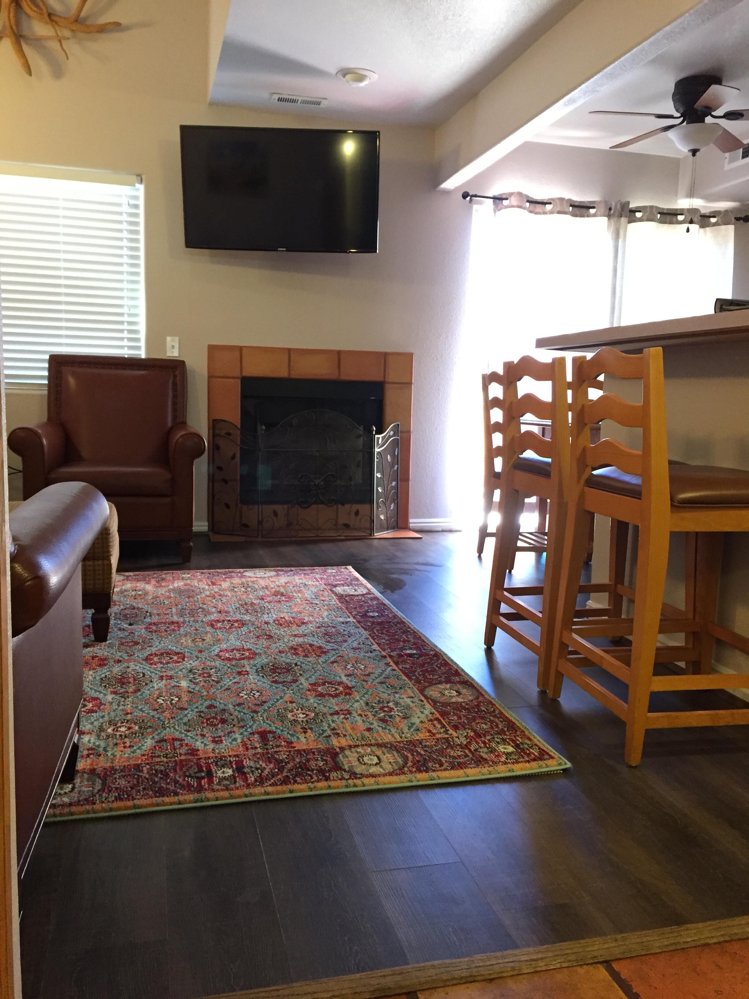  Moab Solano Vallejo Condo, sleeps 5, outdoor pool