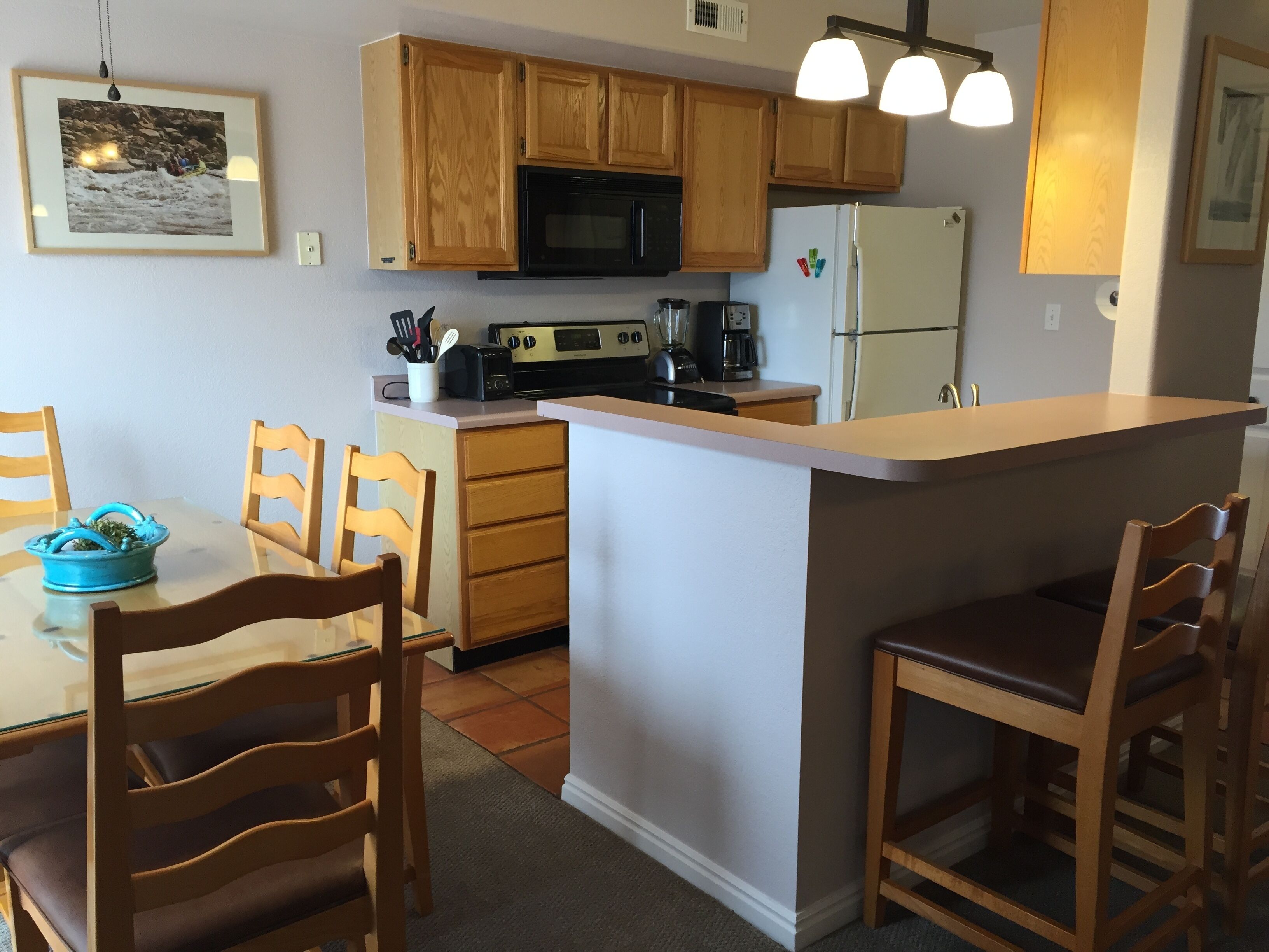  Moab Solano Vallejo Condo, sleeps 5, outdoor pool