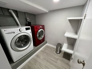 Interior - Resort Style backyard including professional PICKLEBALL COURT paddles & HOT TUB. (southampton)