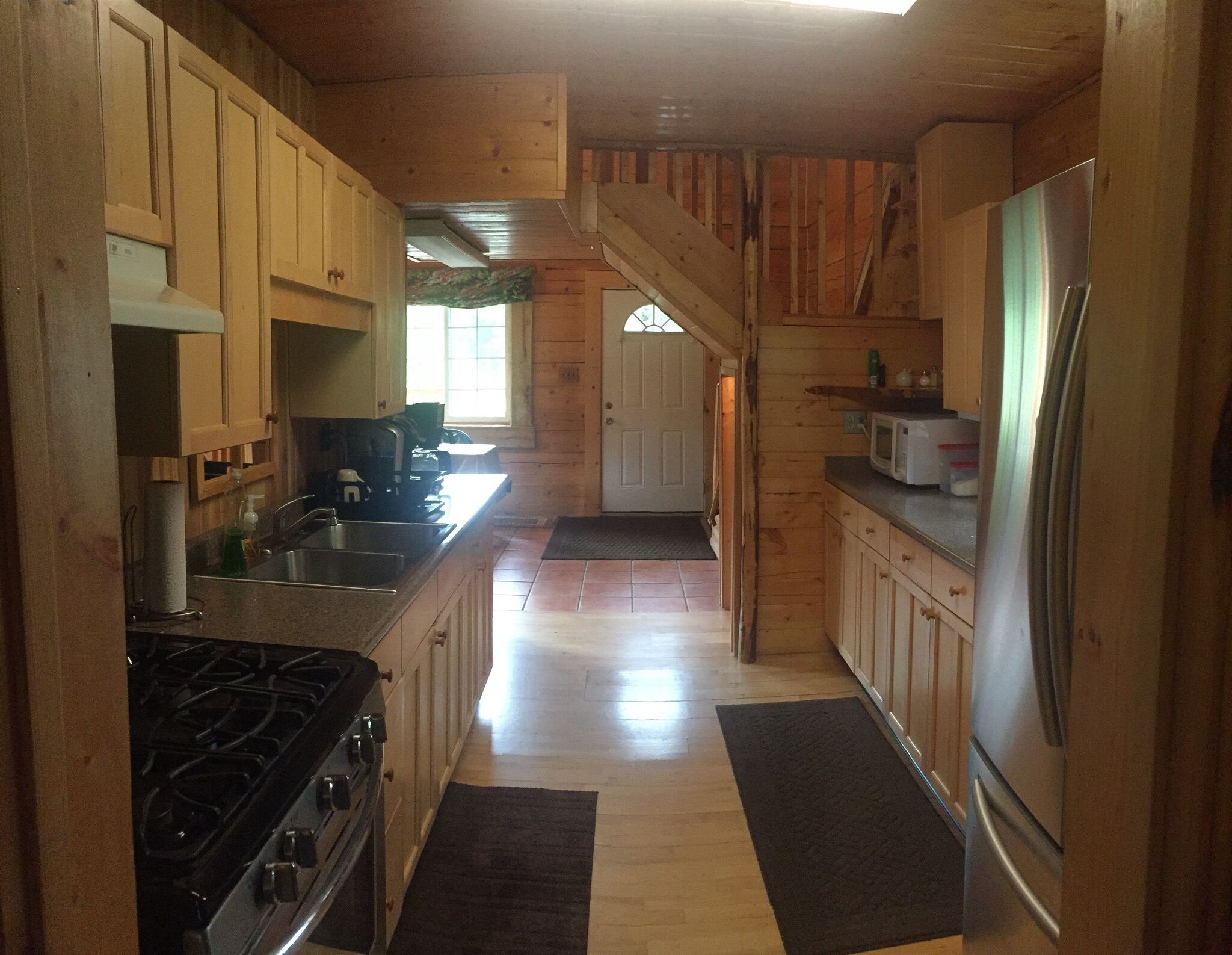 Cozy Log Cabin In The Woods - Friends And Families Welcome!