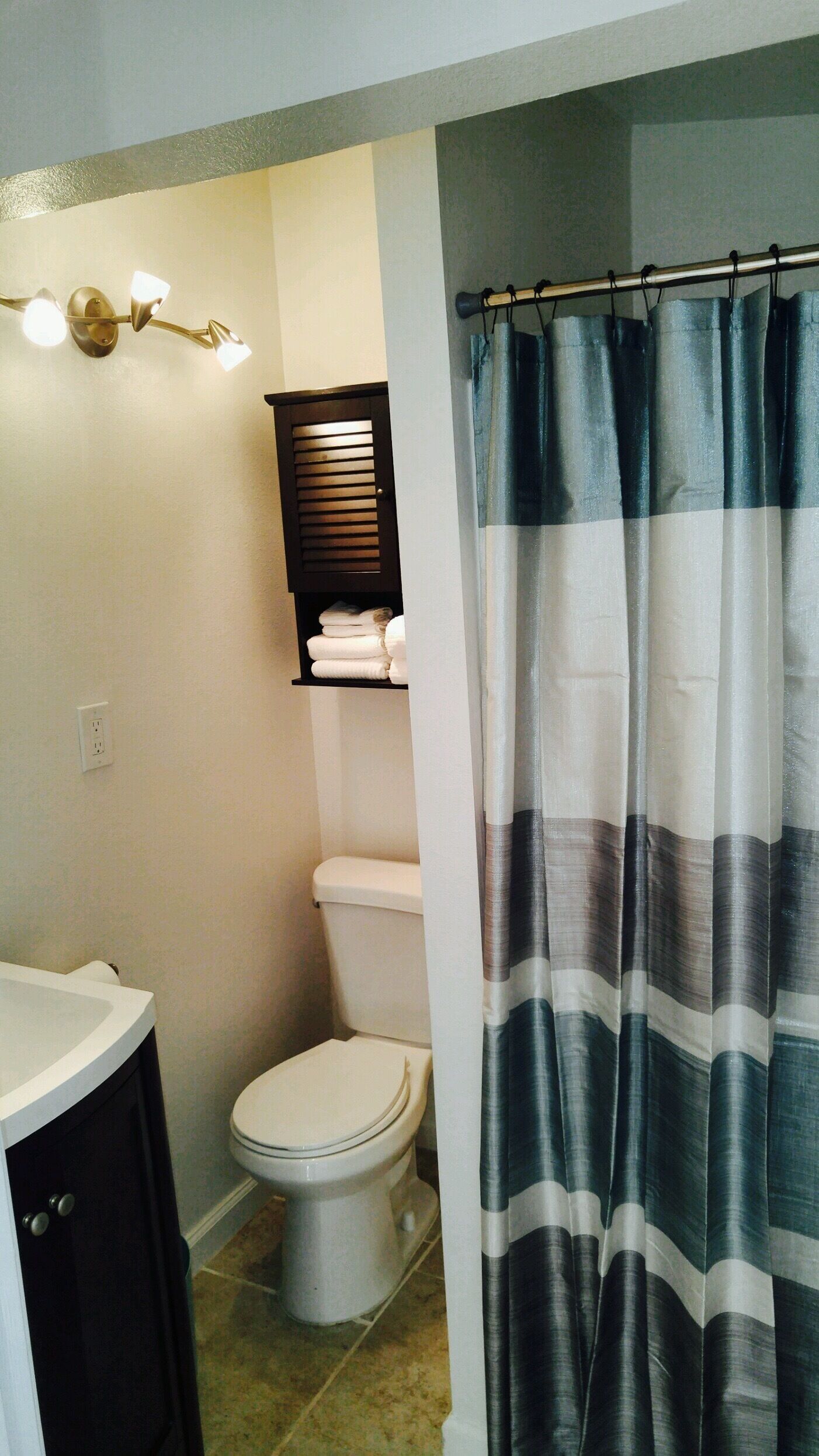 Private fully furnished Guest house w/ pool