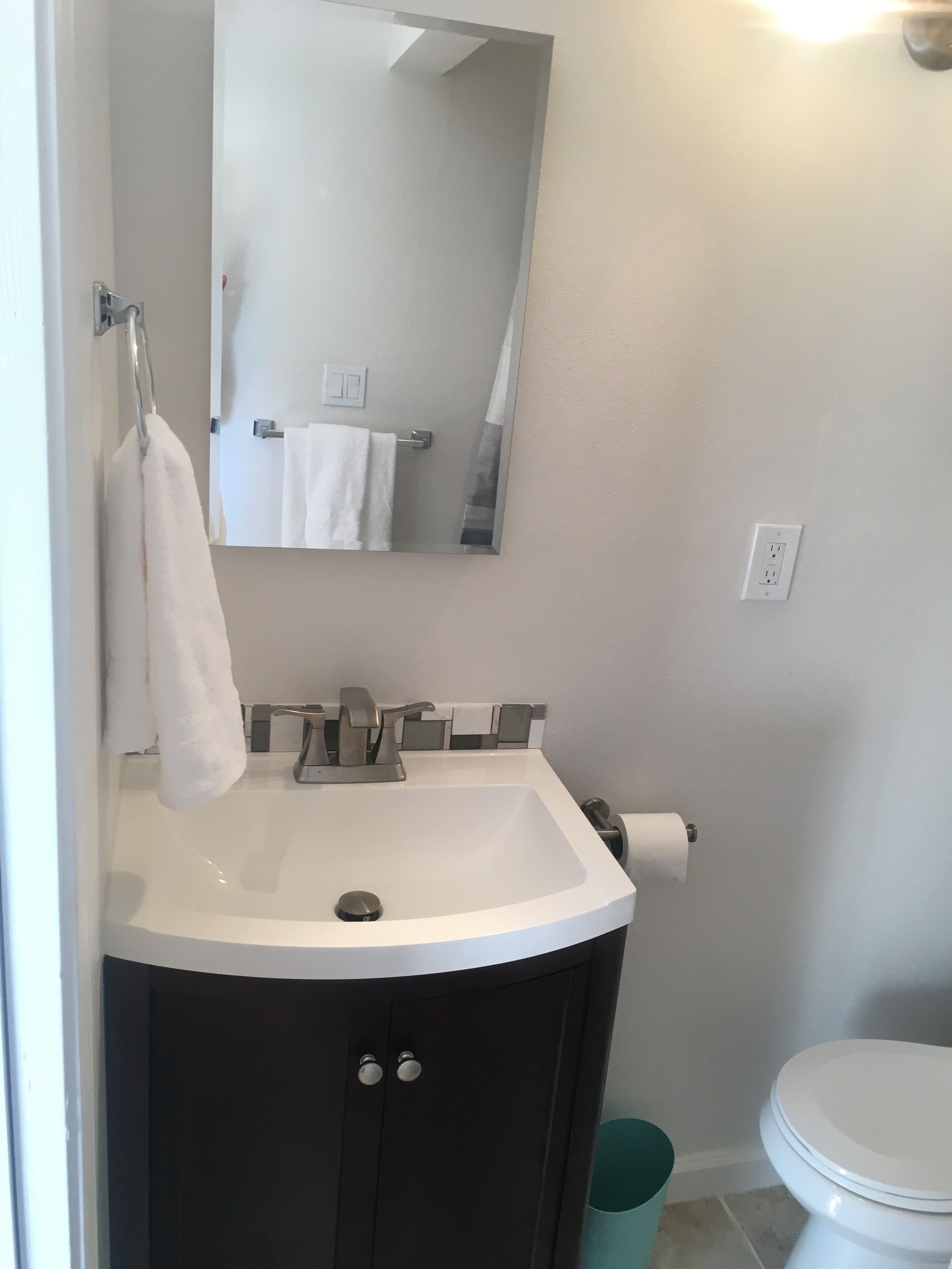 Private fully furnished Guest house w/ pool