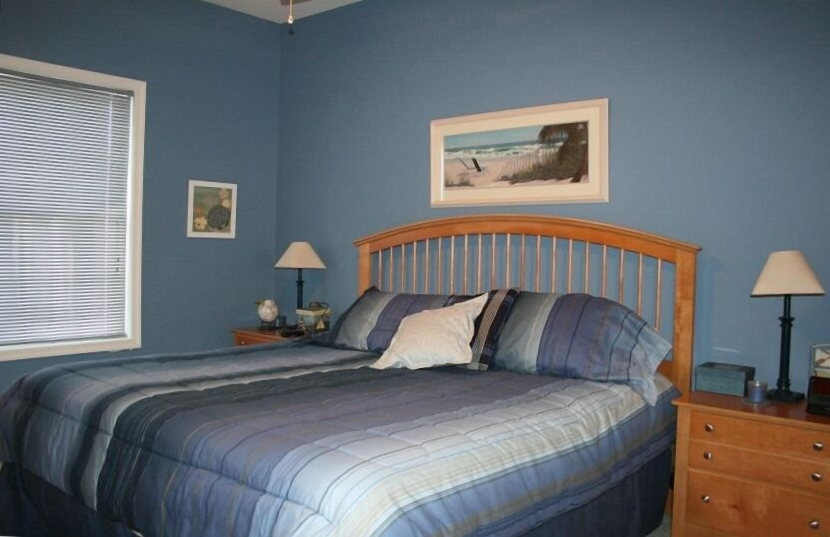 How Style & Low Rates - Close to the Beach and Shopping