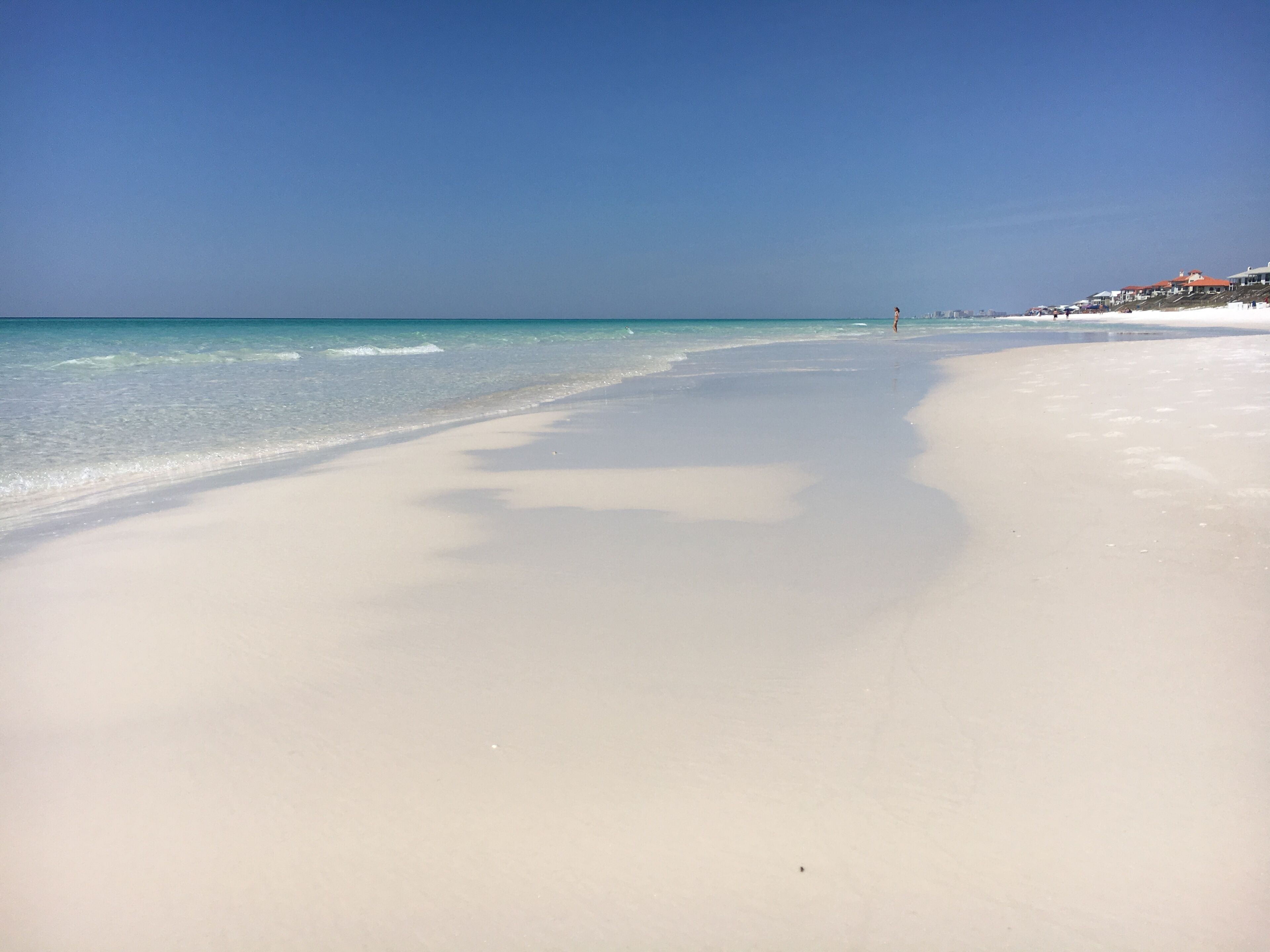 Beach nearby, sun-loungers, beach towels