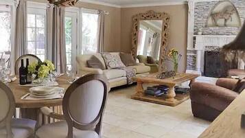 Smart TV, fireplace, books