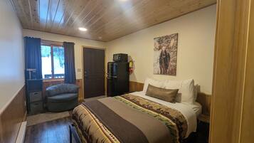 5 bedrooms, travel crib, free WiFi, bed sheets