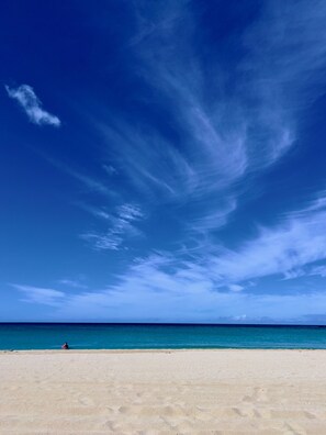 Beach nearby, sun-loungers, beach towels