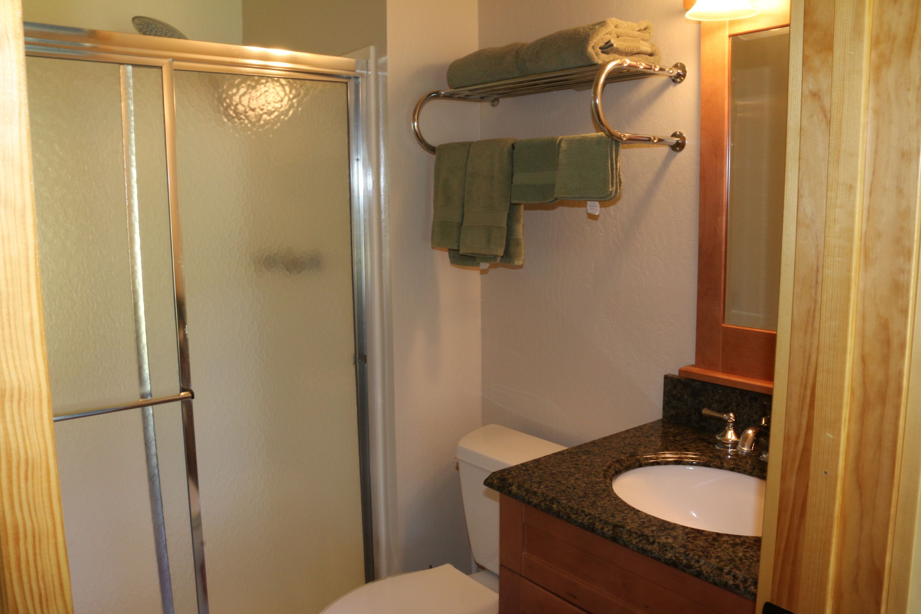 PML Condo! 30 minutes from Yosemite National Park!