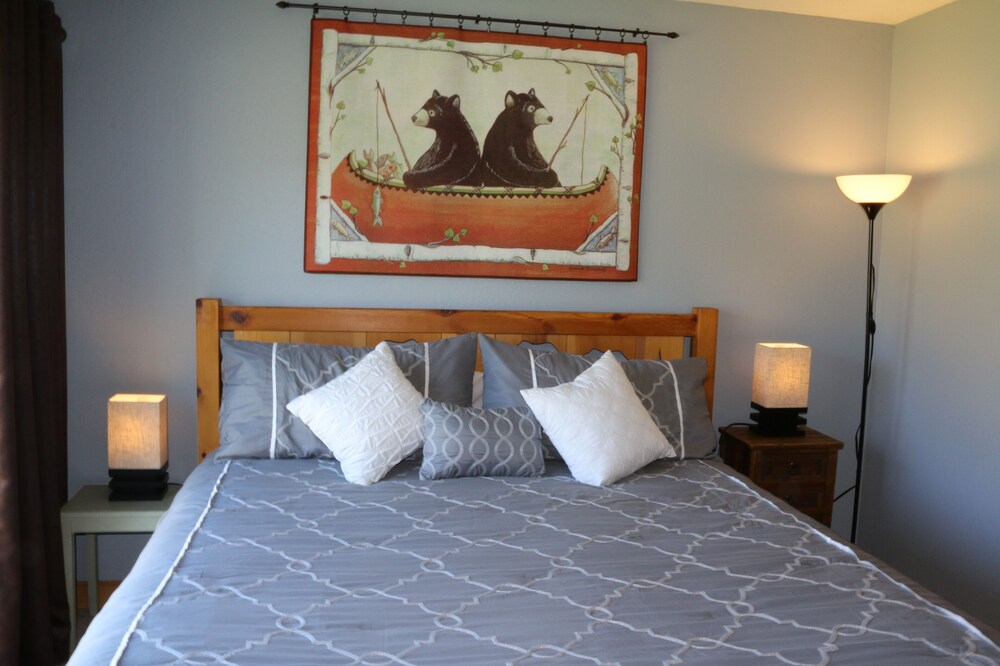 PML Condo! 30 minutes from Yosemite National Park!