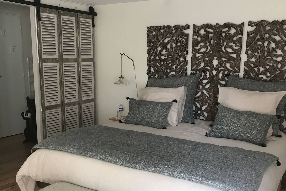 Camera Comfort, 1 camera da letto, vista giardino | 1 camera, biancheria da letto di alta qualità, una cassaforte in camera