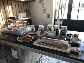 Colazione completa inclusa, servita tutte le mattine