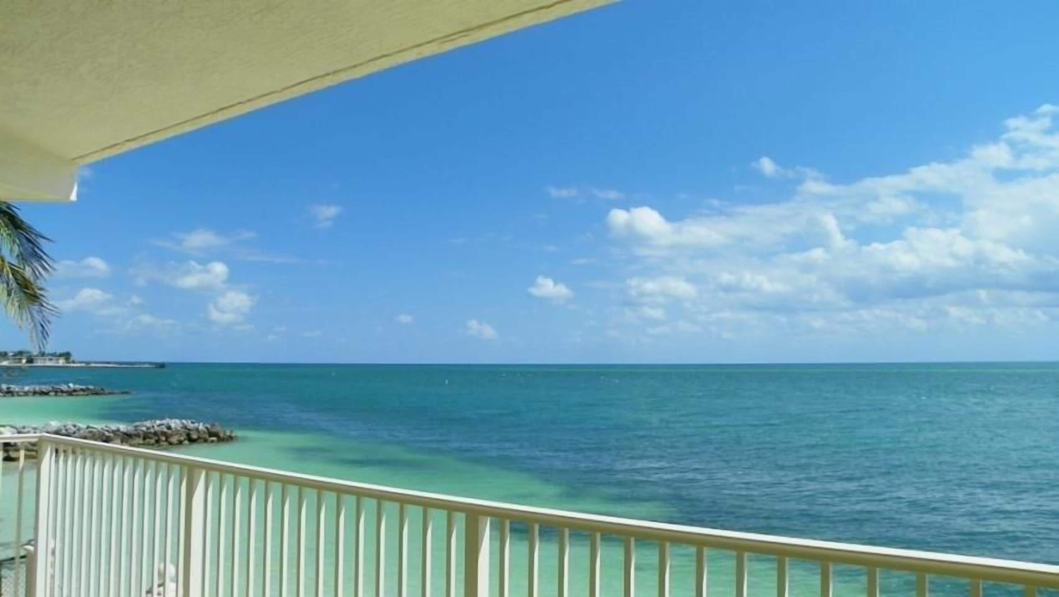 Oceanfront Balcony w/Panoramic View, Beach, Pool, Hot Tub, Tennis & Fishing Pier
