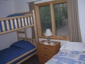 3 bedrooms, WiFi, bed sheets