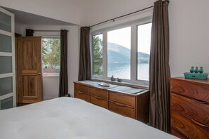 3 Schlafzimmer, Schreibtisch, Bügeleisen/Bügelbrett, Reisekinderbett