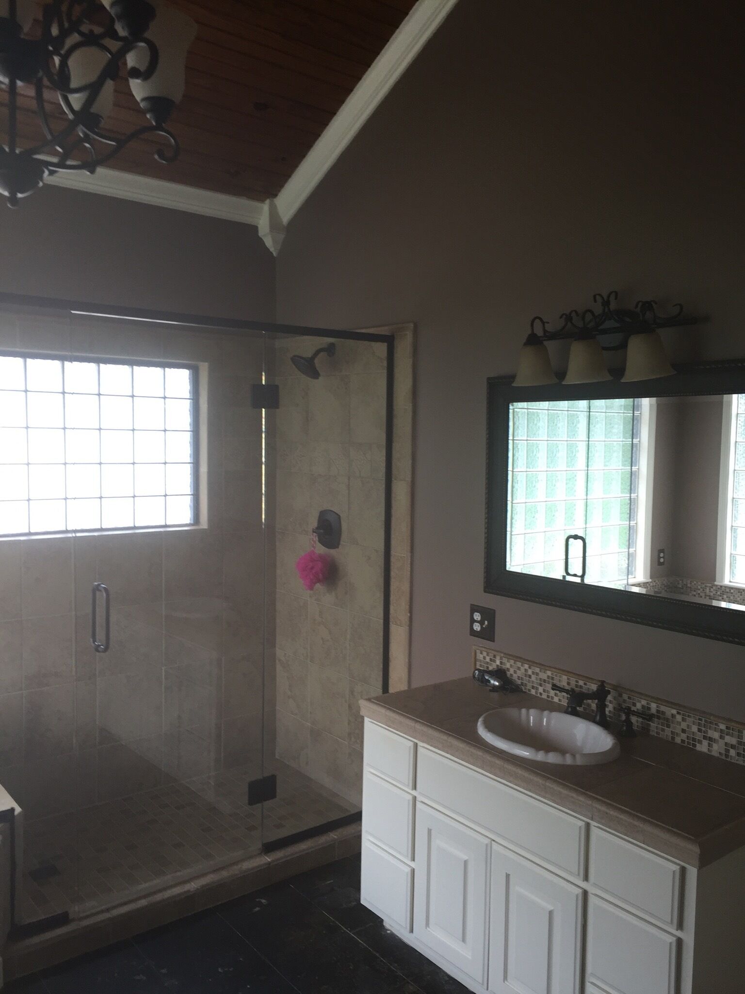 Lake Washington Fishing Lodge 4 Bedroom 5 Bathrooms!!