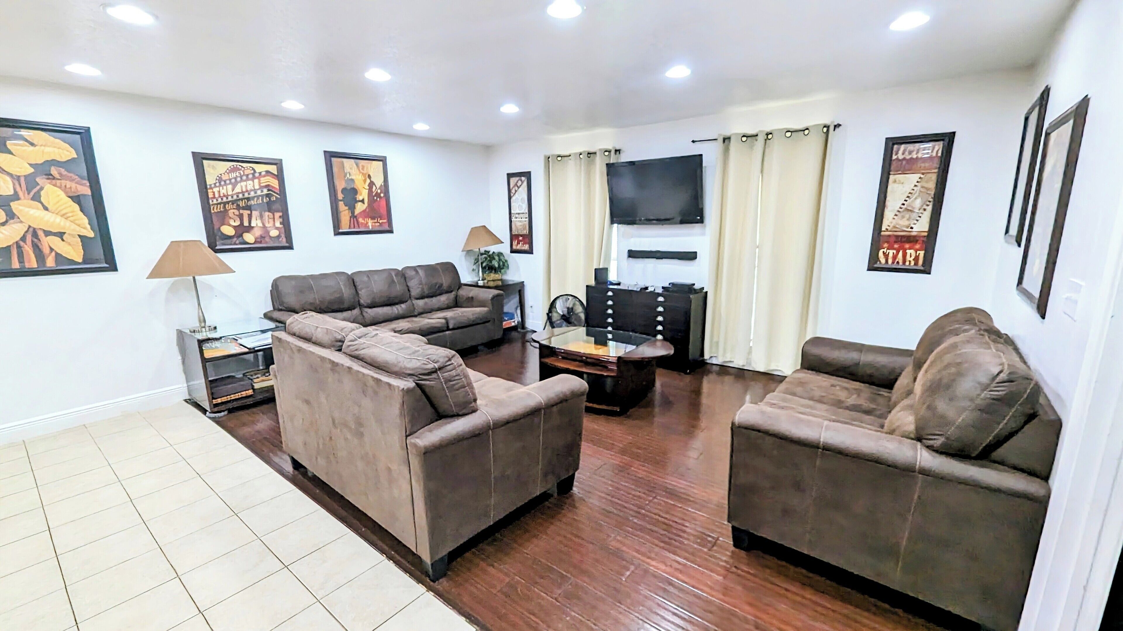 Private POOL, Game Room, Sleeps up to 16, Optional Hot Tub,  River Front Home