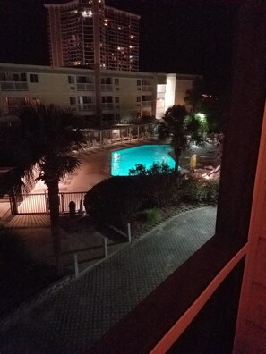 Outdoor pool -  65% Off Fall & Winter Monthly Rentals. 3 BR, King (Myrtle Beach)