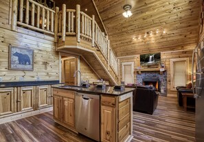 Interior - Lake Front-Swimming Pool Access-Private Dock-2 Bedroom-Arcade game-Hot Tub (Sevierville)