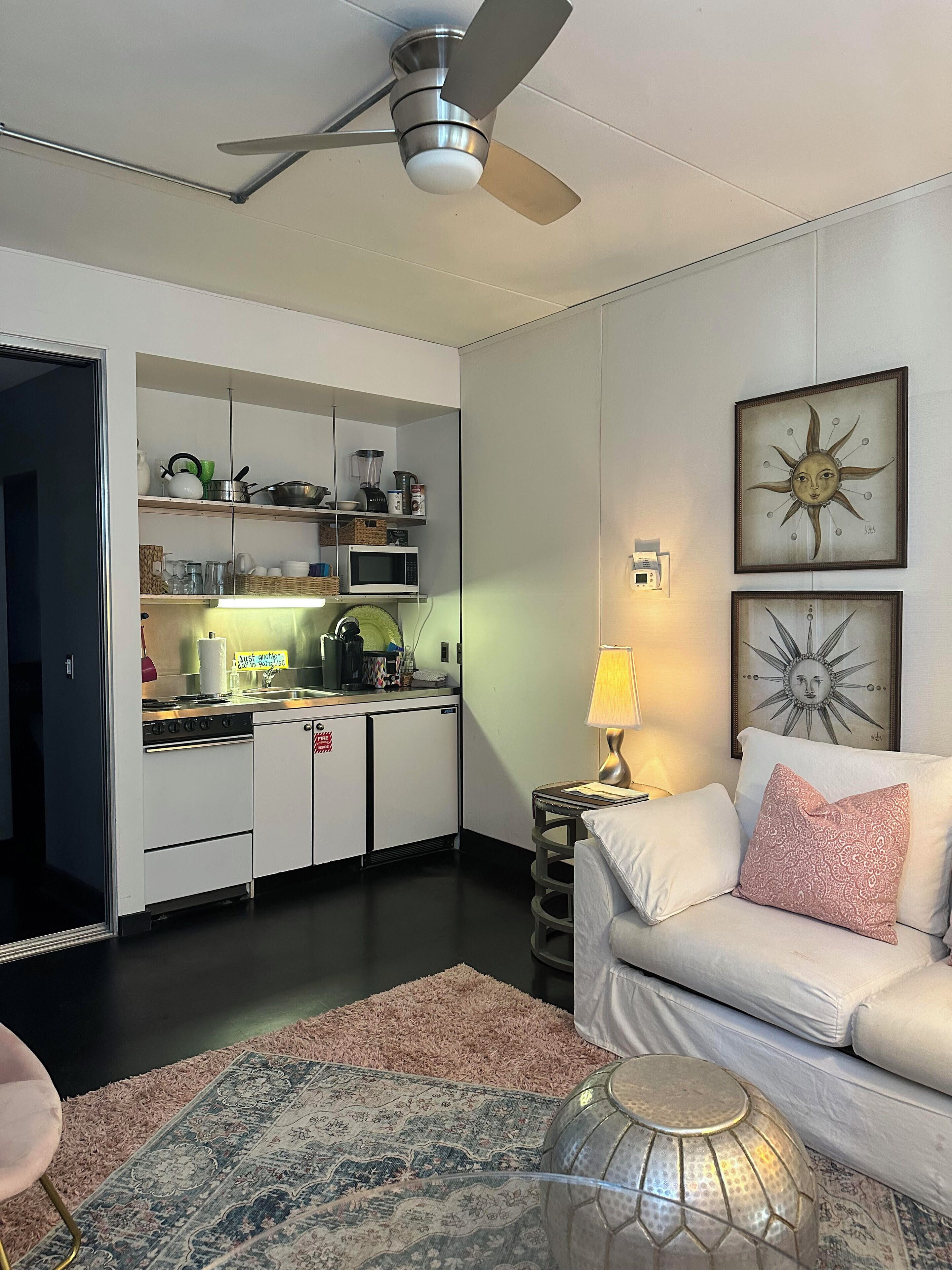 One Bedroom Paris style in heart of Seaside