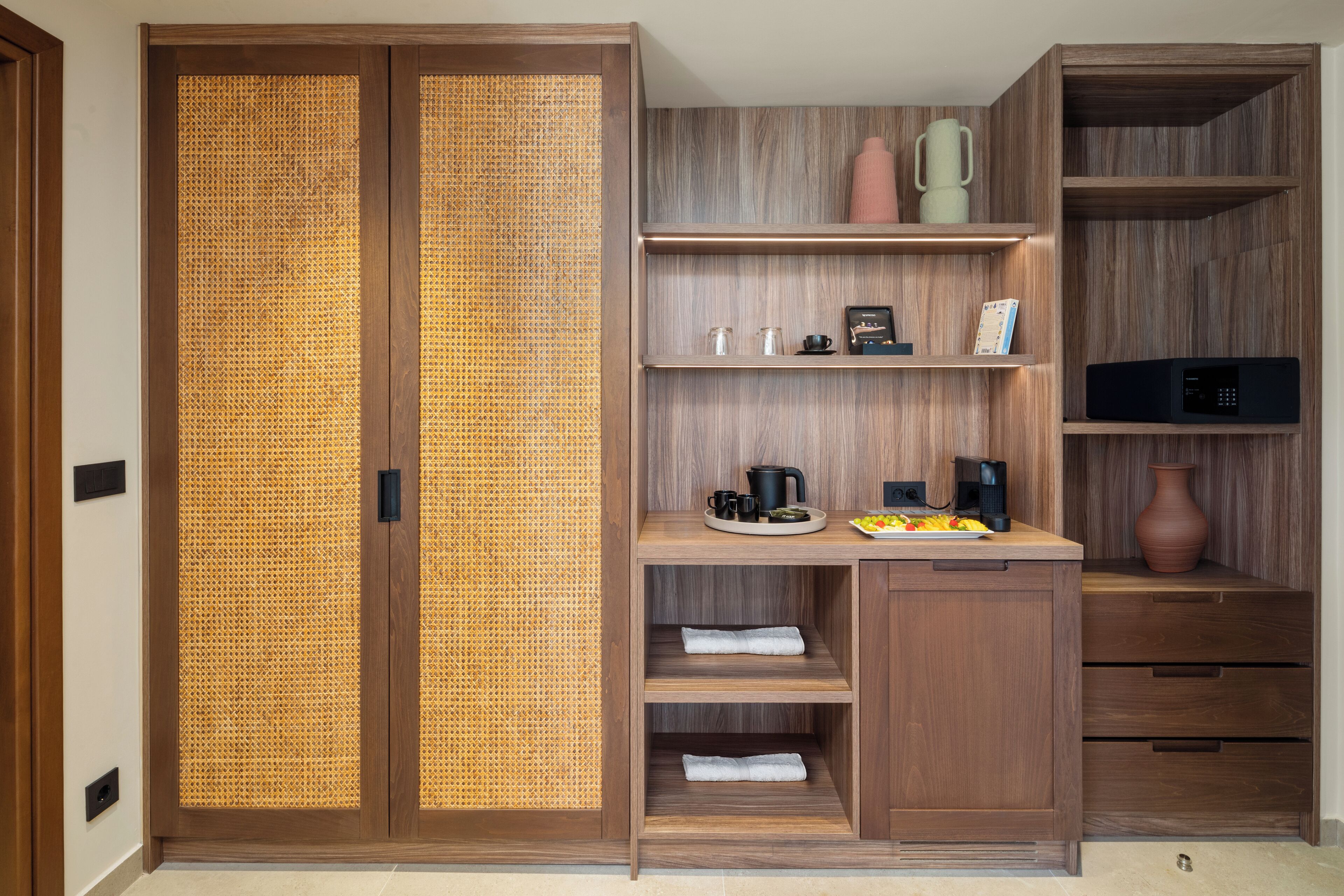 deluxe family suite | 1 bedroom, premium bedding, in-room safe, desk