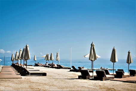 Beach nearby, sun loungers, beach umbrellas, beach towels