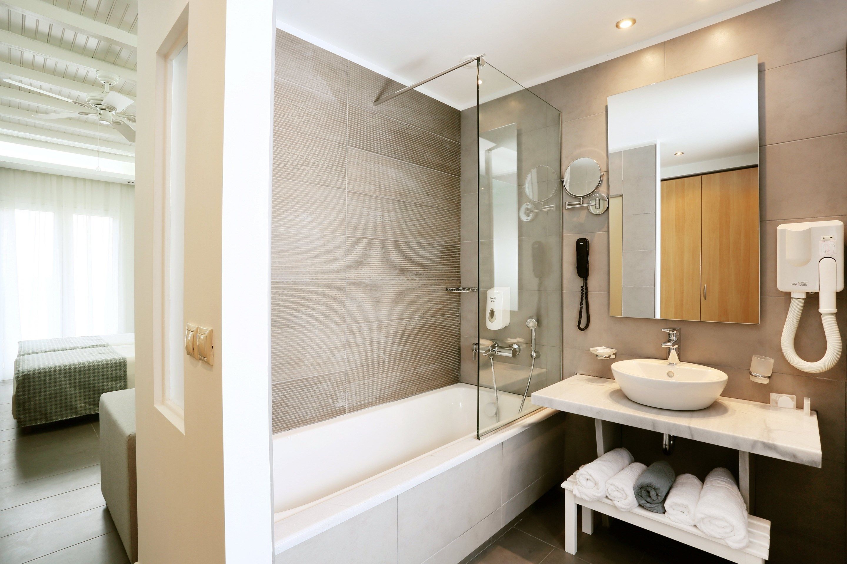 shower, rainfall showerhead, free toiletries, hair dryer