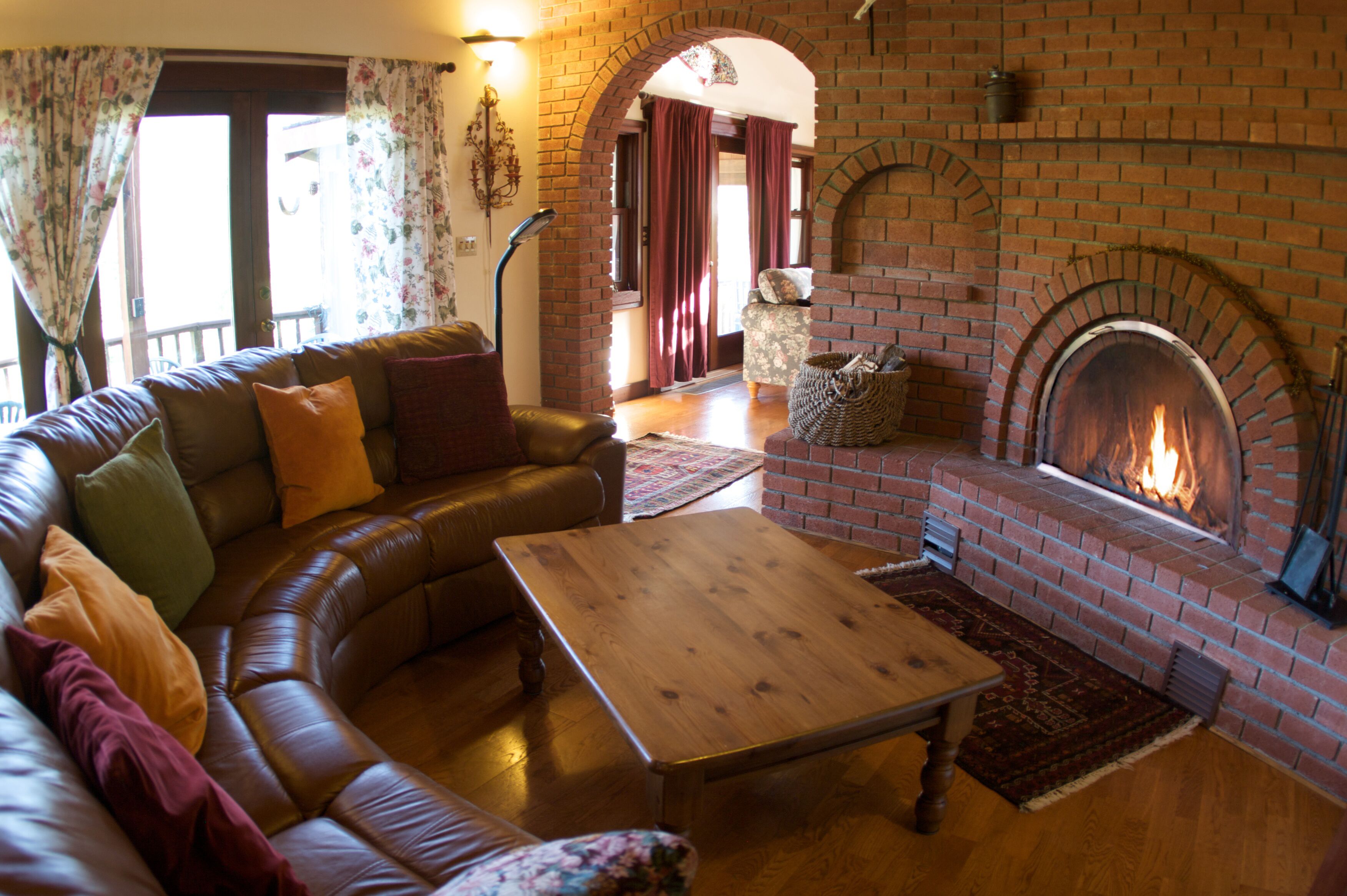 Mendocino County Secluded Estate House Surrounded by Nature