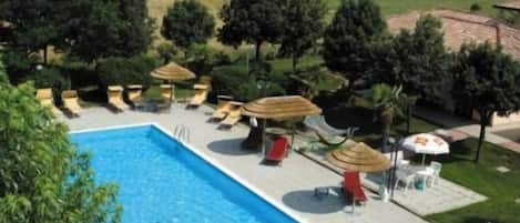 Outdoor pool, pool loungers