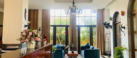 ロビー応接スペース