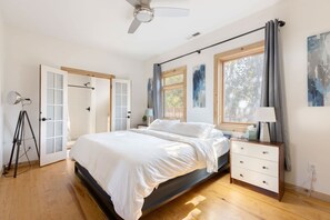 4 chambres, bureau, fer et planche à repasser, Wi-Fi