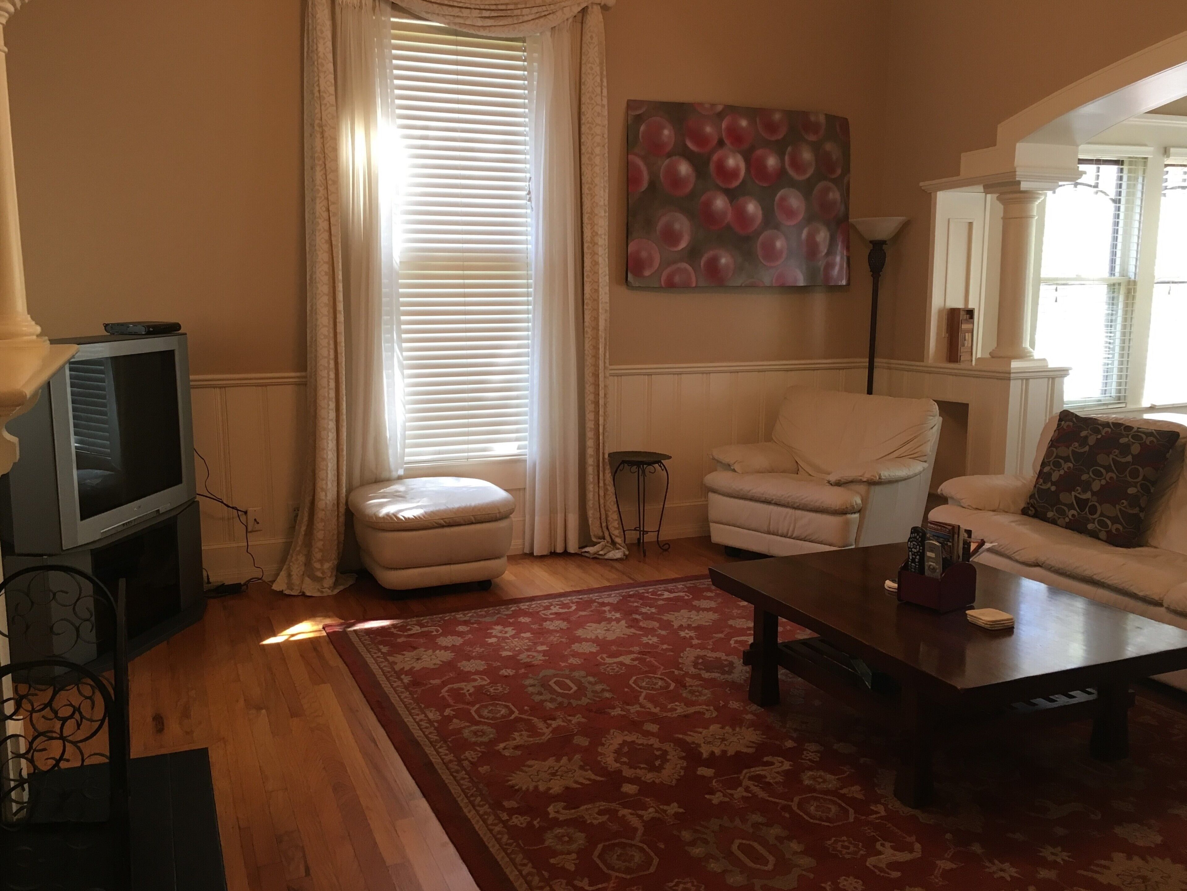 2023 Game Weekends Available, Great Gameday House - Close to Shuttle & Downtown 