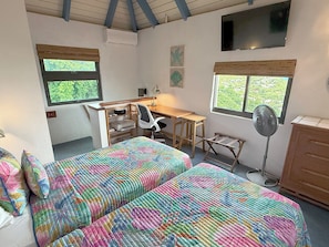2 bedrooms, iron/ironing board, free WiFi, bed sheets